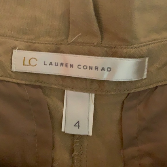 Khaki casual shorts - Picture 2 of 3